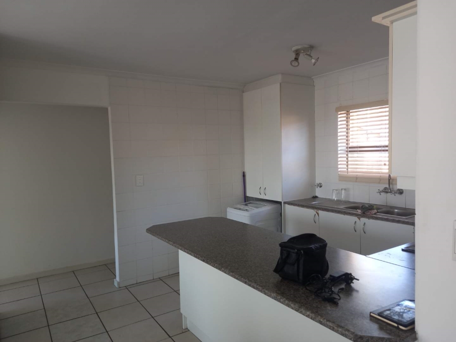 To Let 2 Bedroom Property for Rent in Gordons Bay Western Cape